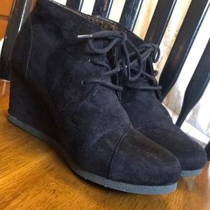 Black lace up wedges